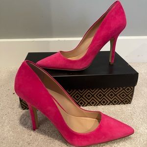EEUC Charles by Charles David Hot Pink suede heels size 9